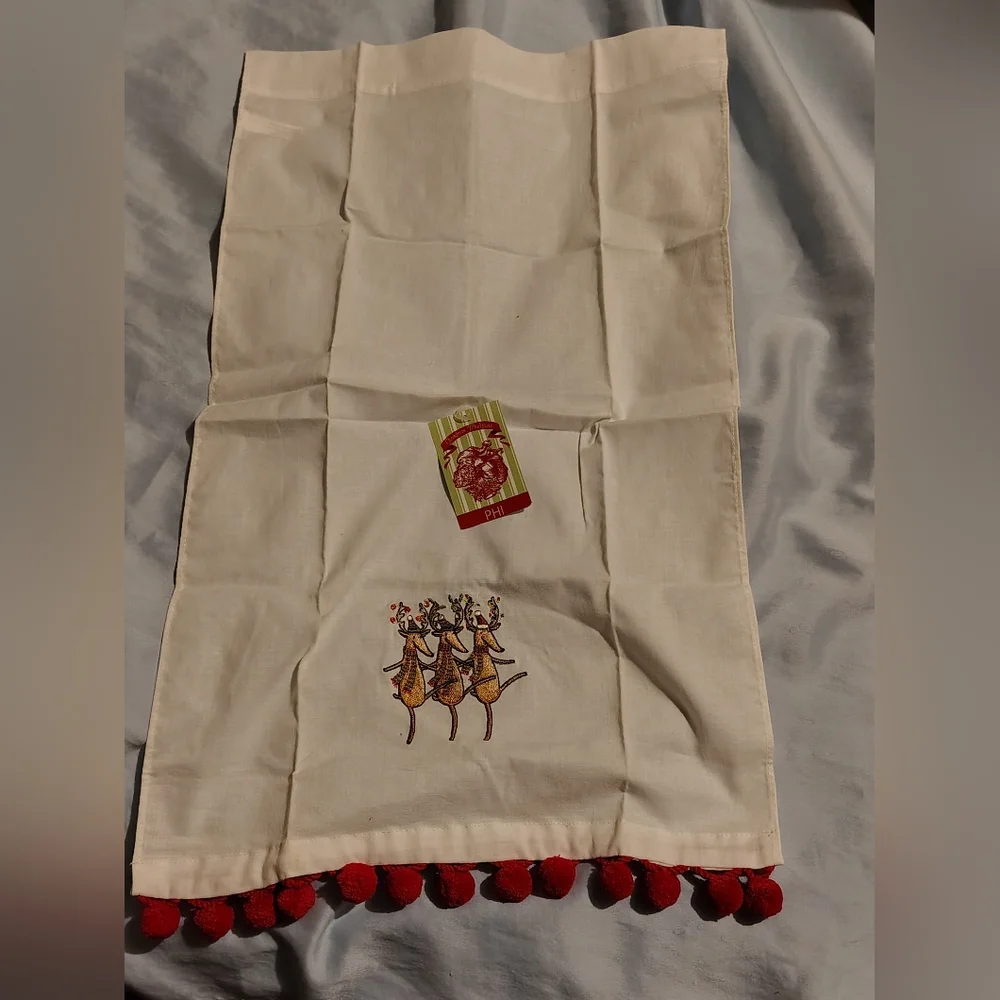 NWT White and Red Reindeer Dishcloth W/Red Pom-Poms